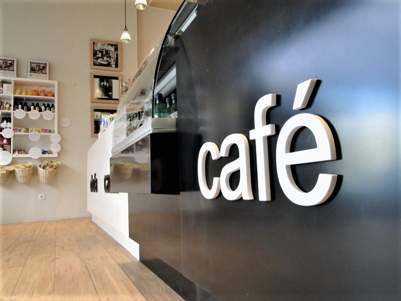 MOSTRADOR PARA CAFETERÍA